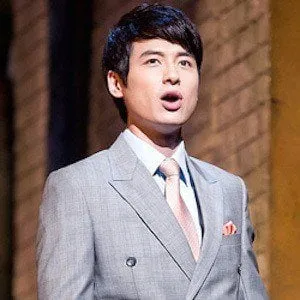 Lee Ji-hoon (Pop Singer)