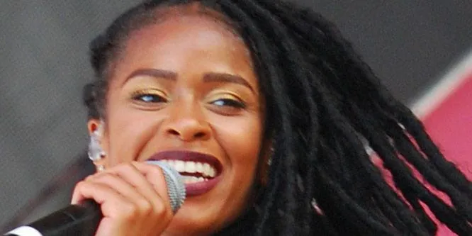 Simone Battle