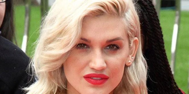 Ashley Roberts (Pop Singer)