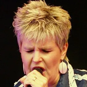 Hazell Dean