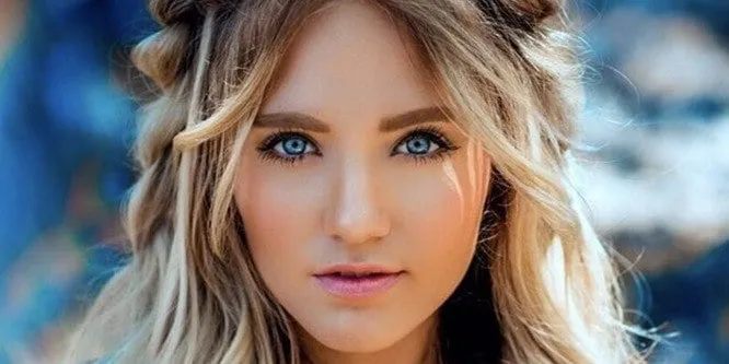 Savannah LaBrant