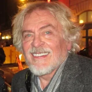 Daniel Davis