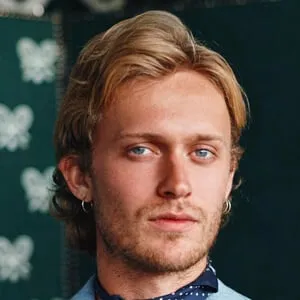 Freddie Dennis