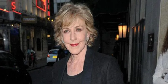 Patricia Hodge