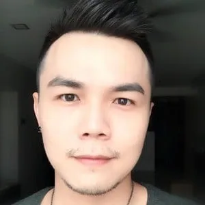 Roax Tan