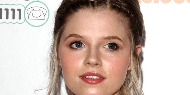 Ana Mulvoy-Ten
