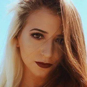 Lindsay Demeola