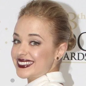 Raechelle Banno
