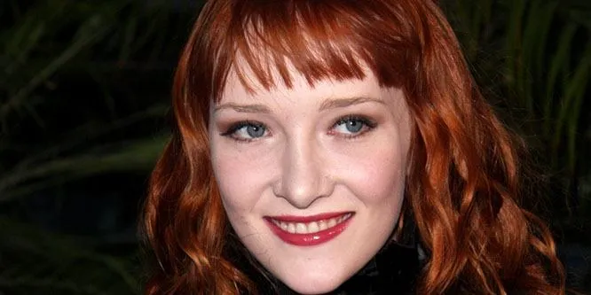 Scarlett Pomers