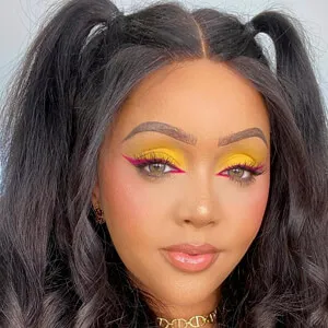glamwithsuzan