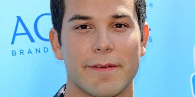 Skylar Astin
