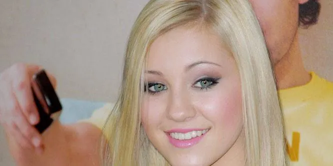 Ava Sambora