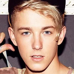 Wade Smith (Pop Singer)